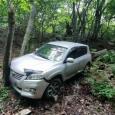 В Крыму автомобиль сорвался в 70-метровый овраг