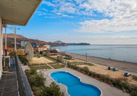 Три спальни 6+2чел - Крым Коктебель дом  с бассейном  рядом с морем 
